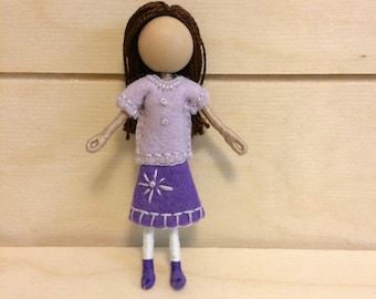 Iris - Pocket doll - Dollhouse doll - Miniature doll - Bendy doll - Faceless doll - Waldorf doll - Montessori toy