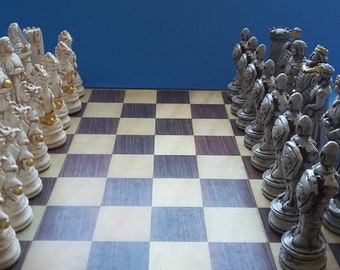 GAME of THRONES-in Stone /Ivory Finishes chess set