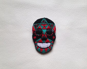 Embroidered brooch "Spaulding"