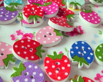 Strawberry shapes 1cm buttons 2 hole (set of 10)