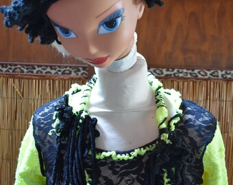 Headband and its neon necklace