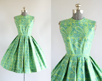 Vintage 1950s Dress / 50s Cotton Dress / Green and Blue Paisley Print Dress XS