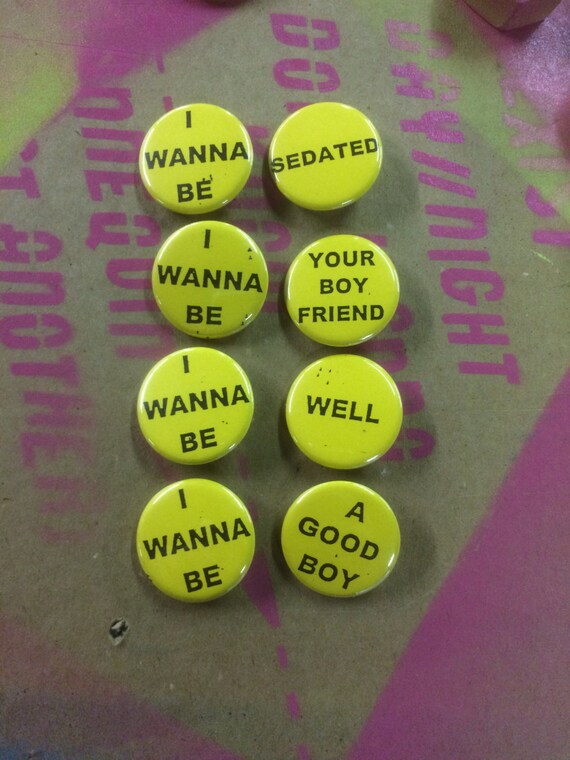 Ramones 8 button "I WANNA BE" pin set