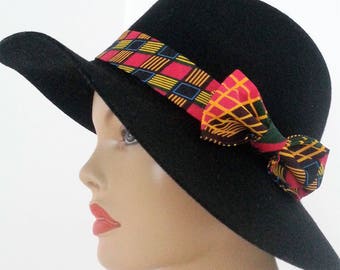 BLACK CAPE