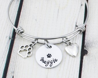 Personalized Pet Name Bracelet - Custom Paw Print Jewelry - Pet Name Jewelry - Pet Mom - Dog Mom - Dog Lover Gift - Cat Lover Gift for Her