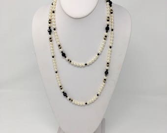 Crystalarē Classic Jet and Pearl Strand