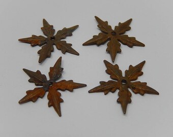 Lot de quatre étoiles ,boutons, accroches ,pochoirs,décorations en cuivre ,livraison gratuite !