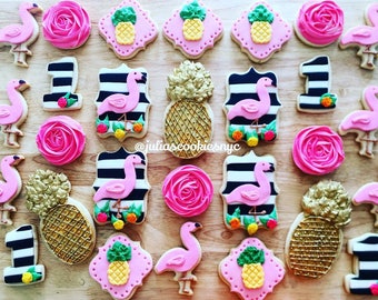 Flamingo cookies/pinaple cookies/cookies // flamingo pinaple party // favors/gold pinaple/flamingo party/pink flamingo/custom cookies