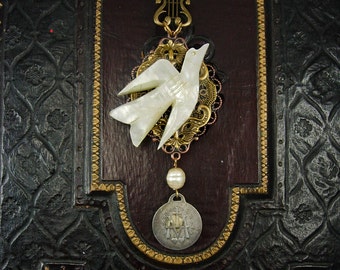 Victorian Sacred Dove Rosary Necklace Saint esprit HolyBlessed Mother medal