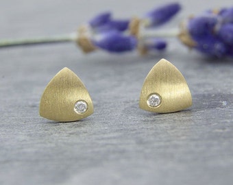Earrings gold 750 / - with brilliant, mini triangle, handmade
