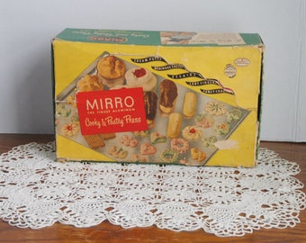 Vintage Mirro Cooky & Pastry Press