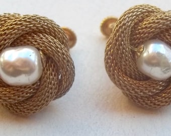 MIRIAM HASKELL Vintage Earrings Creamy Baroque Pearls Russian Gold Mesh