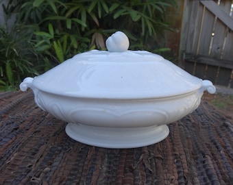 Staffordshire Cottage Chic White Ironstone Vegetable Server, ST LOUIS SHAPE, c. 1853, Vintage Dining, Tureen. Farmhouse Decor