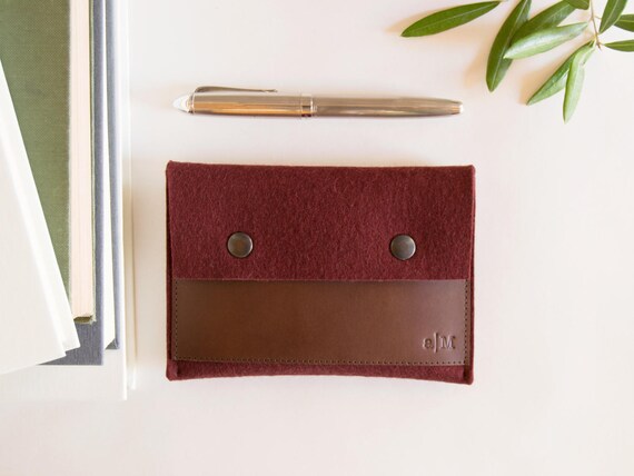 Felt and leather PASSPORT WALLET / passport case / felt wallet / maroon and dark brown / wool felt / felt passport wallet / made in Italy