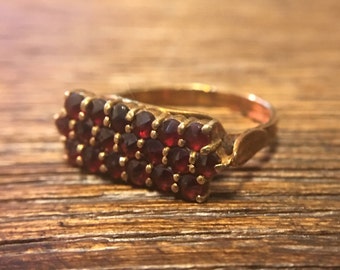 Vintage 14K Rose Gold Three-Row Rose Cut Garnet Ring - Size 5