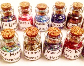 Alice in wonderland Keyring/Charms