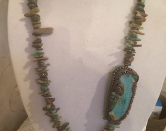 Necklace turquoise chips