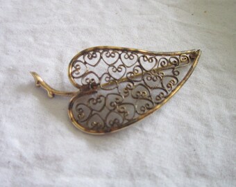 Vintage Filigree 12 K Gold Filled Autunn Leaf Brooch