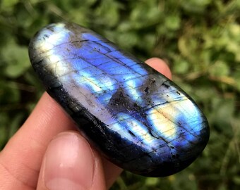 Labradorite Medium-Large Tumbled Semi Precious Palm Ston#332A