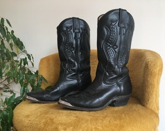 Black leather BOULET cowboy boots with metal boot tip tip ( Size 5 1/2 women )
