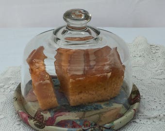 Wooden plate with dome