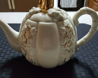 Lenox fine china Pumpkin teapot