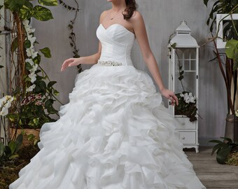 Wedding dress wedding dress Eliana Wave rock wave rock gathering Princess