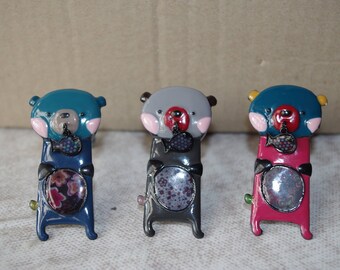 Dresser or drawer buttons three bears