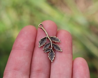 5 Pieces Leaf Charm antique bronze tone, Leaf charm, leaf pendant, fall jewelry, fall charms, autumn charms, fall leaves, leaves B12815H