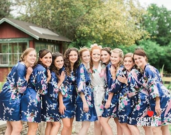 Set of 6 Bridesmaid Robes<>Satin Kimono Robe<>Bridesmaid Robes<>Wedding Robe<>Bridal Party<>Bridesmaid Gifts<>Plus Size Robes<>Ship from NY
