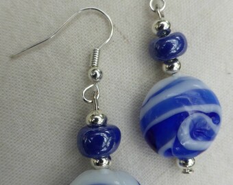 The blue waves at the end of the ears