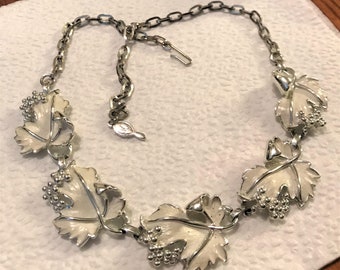 Vintage 1960's Sarah Coventry “Whispering Leaves” Choker Adjustable Necklace White Enamel Silver
