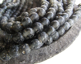 Round grey glass beads, rustic grey lampwork beads, translucent gritty textured aged look indonesian 8mm - 9mm (16 beads) 6bb27-10