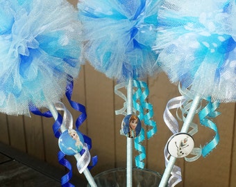 12 Frozen wands with Frozen character embellishment