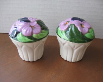 Lavender Flowers Salt and Pepper Shaker Set