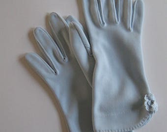 Light blue gloves, 1950s-60s vintage short nylon gloves, flower detail, size 6-1/2