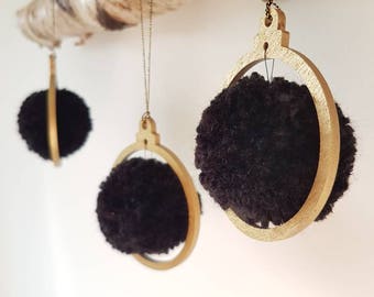 Pom pom bauble with wooden bauble frame. Available in 3 different colours