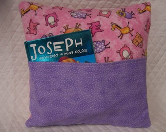Animals Reading Book Pillow 14X14