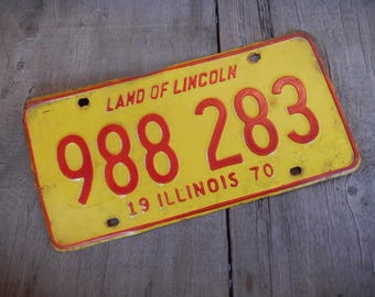 Vintage License Plate Illinois 1970 Rustic Garage, Industrial, Man Cave, Pub, Bar Decor, Wall Hanging, Home Decor