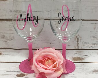 personalized wine glass, wine gift women, glitter wine glass, mom gift for her, custom bridal party gifts, monogram wine glass, best selling