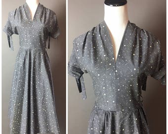 Vintage 50s dress / 1950s dress / cotton dress / fit and flare dress / polka dot dress / party dress / day dress / 8147