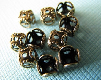 Square brass filigree bead caps 5mm (10)