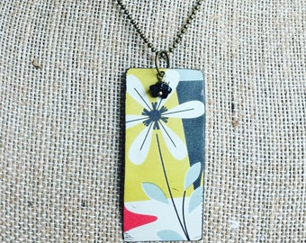 Tin Jewelry Necklace "Mod Daisy" Tin for the Ten Year Tenth Wedding Anniversary