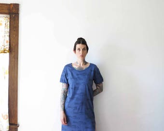 70s vintage dress// revived and dyed fish print cotton blue short sleeve maxi dress// small medium