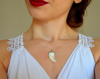 Horn necklace,tribal necklace, Boho necklace, Silver horn necklace, Long horn necklace, Tusk necklace, Bohemian necklace, tusk necklace