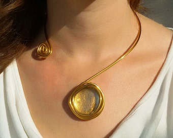 Gold necklace, Statement necklace, Open necklace, Gold stone necklace, Adjustable necklace, Wedding necklace, Stylish necklace, Charm.