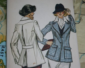 Vintage vogue sewing pattern, semi fitted jacket, tailored jacket, size 12/ 34, 1970s/ 1980s, uncut, unused, hacking jacket