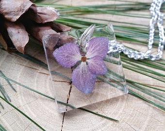 Necklace with hydrangea flowers and resin-collection "The Mirror of the Soul"