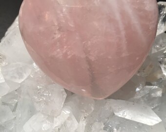 rose quartz heart meaning