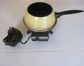 Vintage Yellow Oster Electric Fondue Pot/Cooker Model 680
